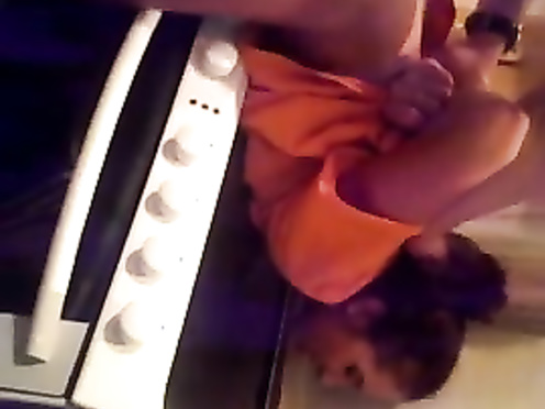 Поставил раком и выебал стройную подружку