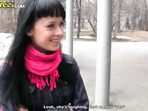 Соблазнили девушку и натянули в футбольной раздевалке