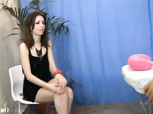 Юля сношается с негром массажистом