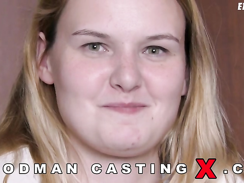 Кристина обнажилась перед Вудманом на кастинге